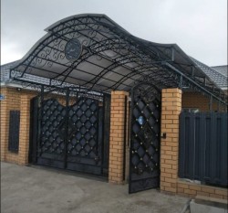 Поликарбонат сотовый, 4 мм серый тепличный 2,1х9м(0,52 кг/м.кв.)
