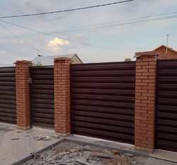 Евро штакетник П-образный, Style, 120мм, стальной бархат двухсторонний RAL 8017 Бархатный шоколад, п